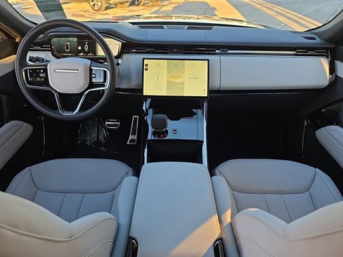 New 2026 Land Rover Range Rover Sport SE image 9