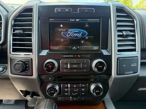 Used 2015 Ford F150 King Ranch w/ Equipment Group 601A Luxury AWD/4WD image 24