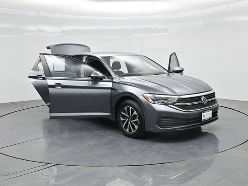 Used 2024 Volkswagen Jetta S FWD image 33