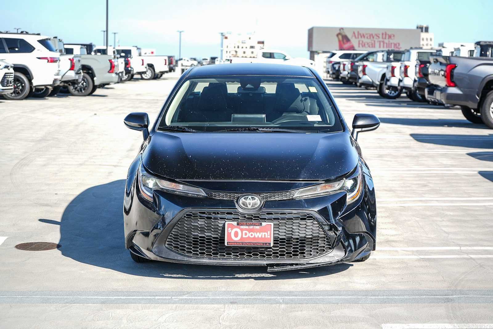 Used 2020 Toyota Corolla LE FWD image 2