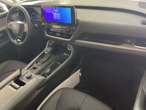 New 2026 Toyota Grand Highlander Platinum image 26