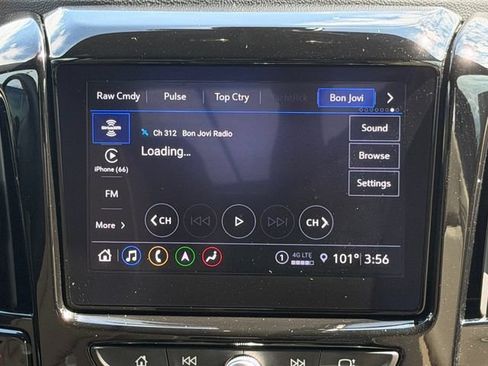 Used 2023 Chevrolet Traverse Premier FWD image 18