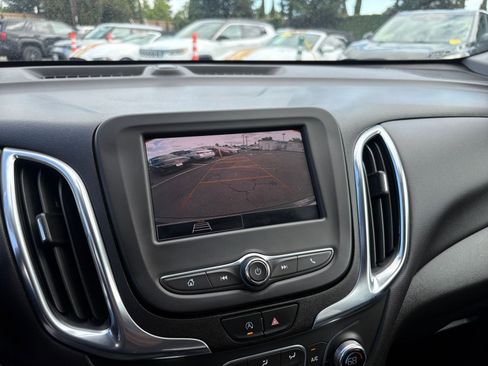Used 2024 Chevrolet Equinox LT FWD image 27
