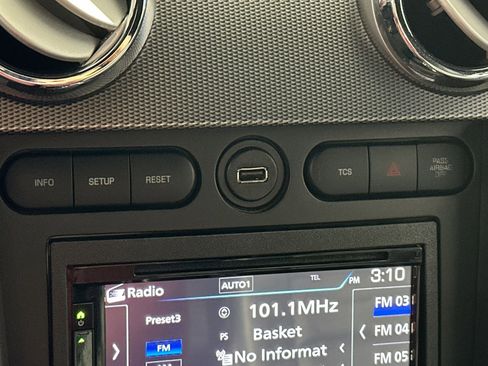 Used 2006 Ford Mustang GT image 27