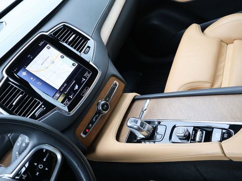 Used 2017 Volvo XC90 T8 Inscription w/ Luxury Package AWD/4WD image 20