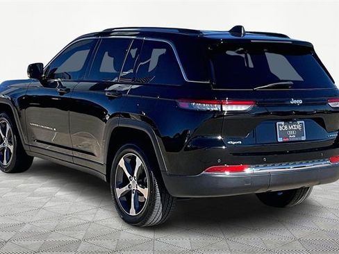 Used 2023 Jeep Grand Cherokee Limited w/ Trailer Tow Prep Group (B) image 12