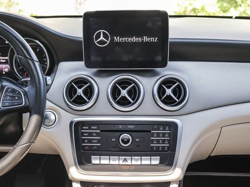 Used 2018 Mercedes-Benz CLA 250 image 13