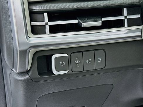 Certified 2026 Hyundai Santa Fe SEL FWD image 10