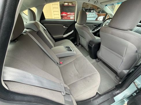 Used 2013 Toyota Prius Plug-In Hybrid image 32