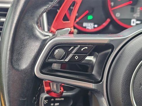 Used 2016 Porsche Macan S image 28