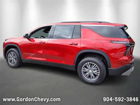 New 2025 Chevrolet Traverse LT w/ Driver Confidence Package image 3