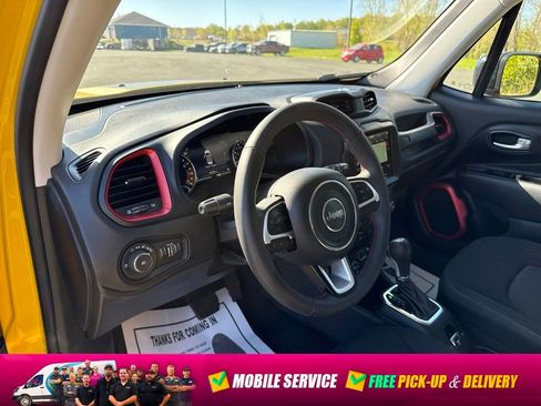 Used 2023 Jeep Renegade Trailhawk AWD/4WD image 21