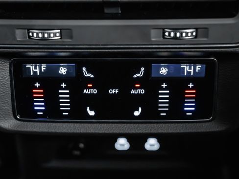 Used 2025 Audi RS Q8 performance image 26