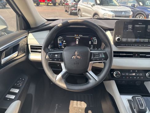 Used 2024 Mitsubishi Outlander SEL image 21
