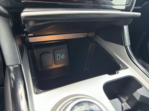 Used 2023 Ford Explorer ST-Line w/ Class IV Trailer Tow Package image 29