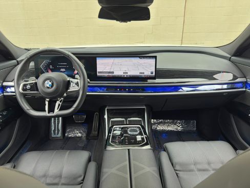 Used 2023 BMW 740i RWD image 14