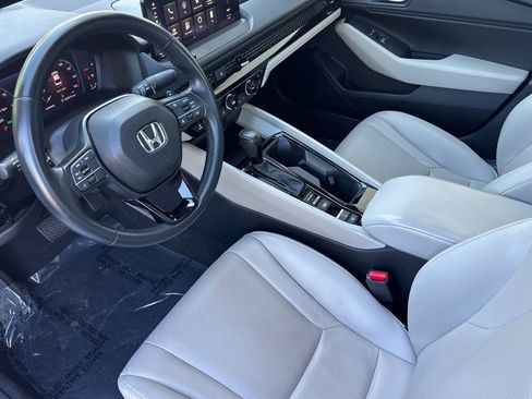 Used 2024 Honda Accord EX-L image 4