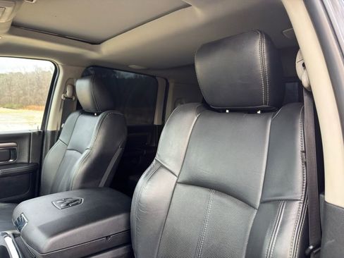 Used 2018 RAM 2500 Laramie w/ Sport Appearance Group image 17