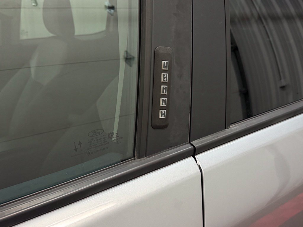 Used 2022 Ford Maverick XLT FWD image 14