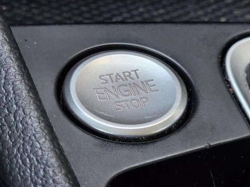 Used 2024 Volkswagen Jetta SE FWD image 10