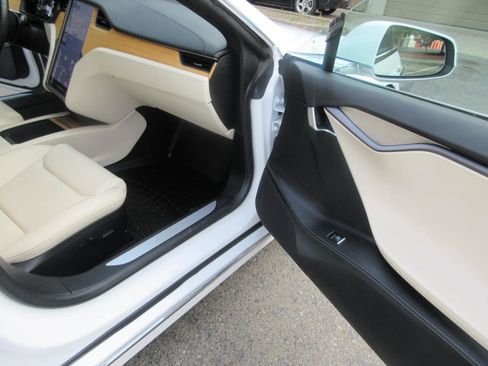 Used 2021 Tesla Model S Long Range Plus AWD/4WD image 20