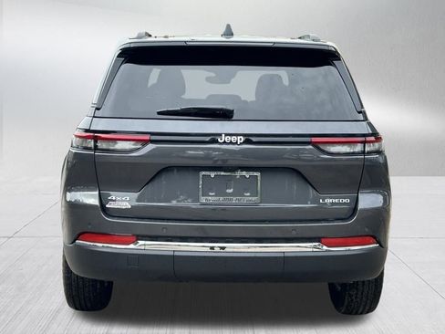 New 2024 Jeep Grand Cherokee Laredo image 5