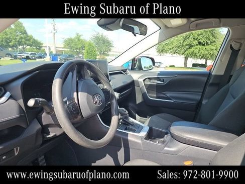 Used 2025 Toyota RAV4 XLE FWD image 5
