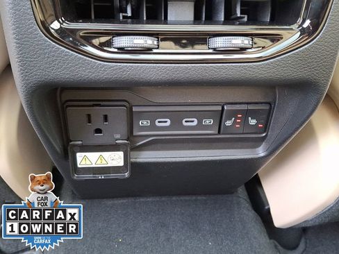 Used 2026 Jeep Grand Cherokee Limited image 11