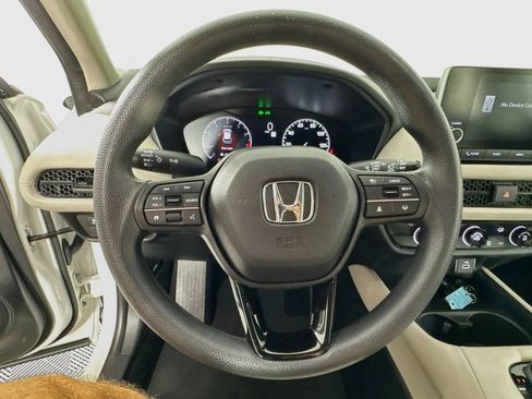 Used 2023 Honda HR-V LX image 11
