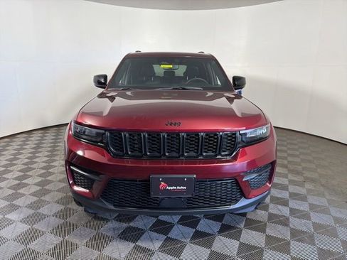 Certified 2023 Jeep Grand Cherokee Altitude AWD/4WD image 2