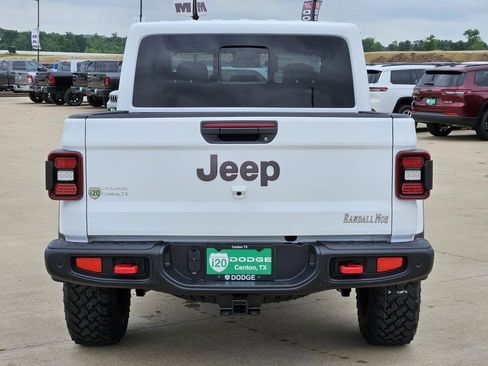 New 2025 Jeep Gladiator Rubicon image 4