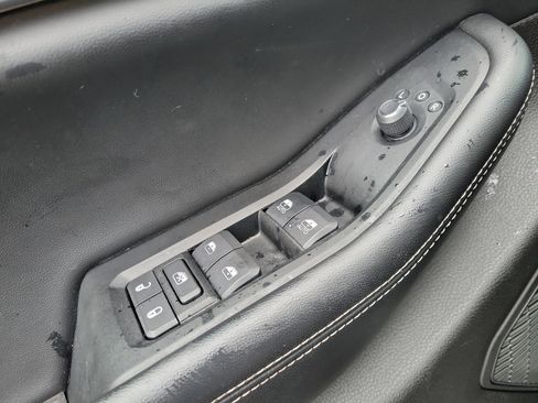 Used 2024 Jeep Grand Cherokee Limited image 59