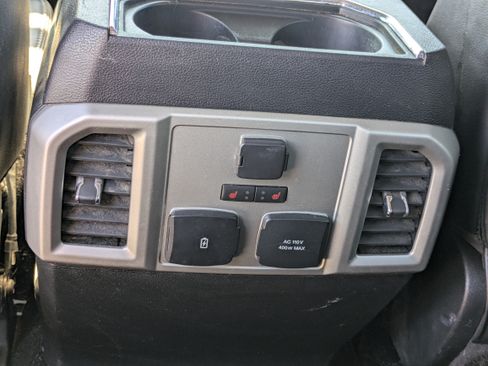 Used 2019 Ford F250 Lariat w/ Chrome Package AWD/4WD image 34