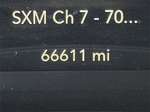 Used 2023 Chrysler Voyager LX image 32