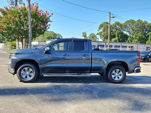 Used 2021 Chevrolet Silverado 1500 LT w/ Convenience Package II AWD/4WD image 4