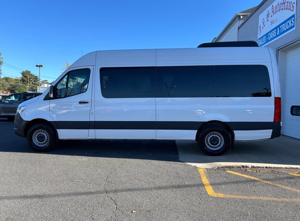 Used 2025 Mercedes-Benz Sprinter 2500 image 4