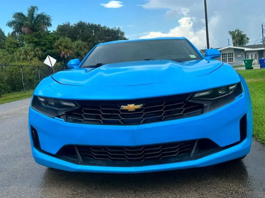 Used 2022 Chevrolet Camaro LT RWD image 2