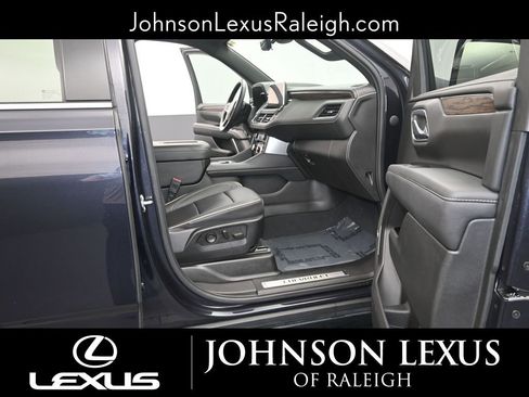 Used 2023 Chevrolet Tahoe Premier w/ Premium Package 2 image 12