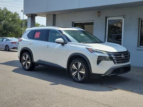 Certified 2024 Nissan Rogue SL w/ SL Premium Package FWD image 37