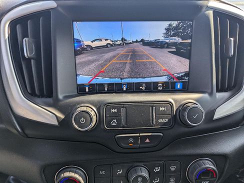 Used 2022 GMC Terrain SLT w/ Infotainment Package II AWD/4WD image 15