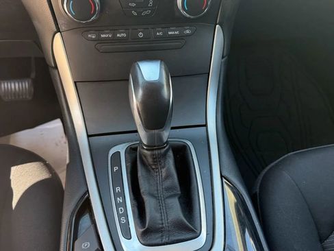 Used 2015 Ford Edge SEL AWD/4WD image 17