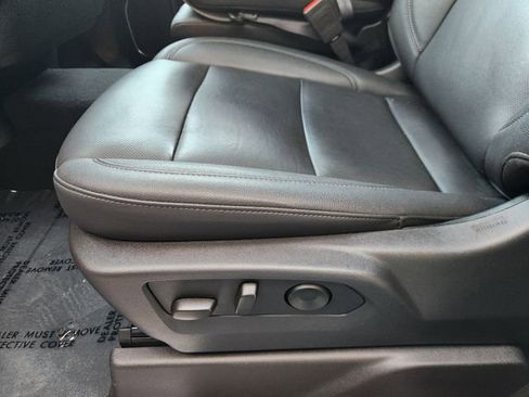 Used 2025 GMC Sierra 1500 SLT image 20