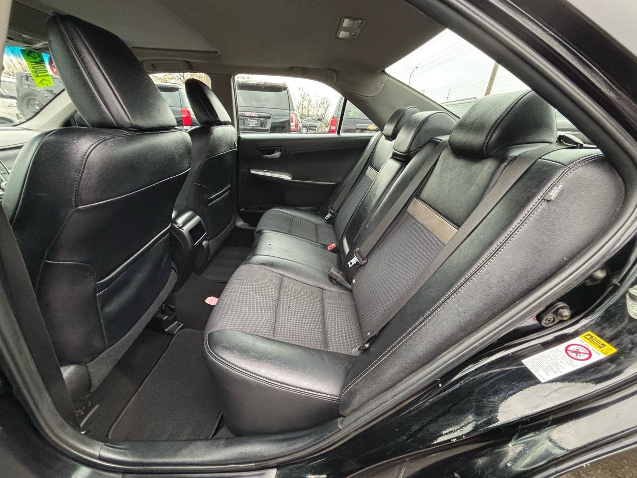 Used 2014 Toyota Camry SE FWD image 14