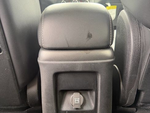 Used 2015 Dodge Journey Crossroad w/ Flexible Seating Group image 15