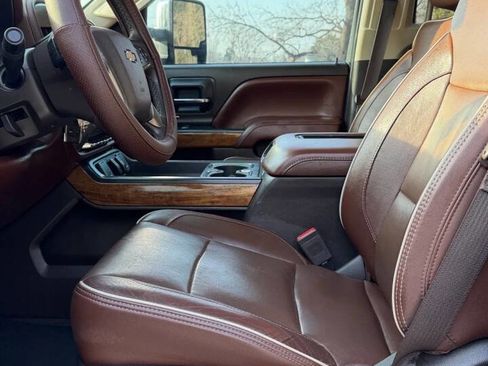 Used 2016 Chevrolet Silverado 2500 High Country w/ Duramax Plus Package image 18