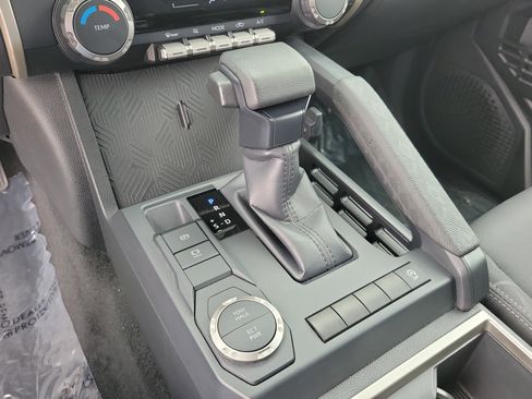 Used 2024 Toyota Tacoma SR5 RWD image 31