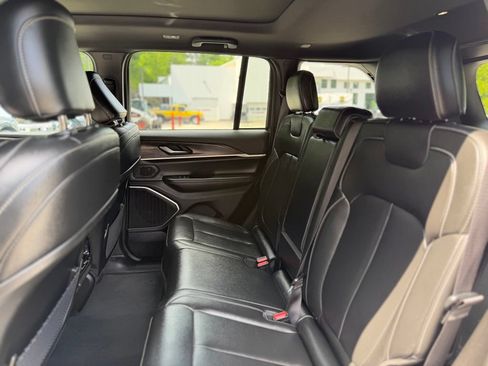 Used 2024 Jeep Grand Cherokee Limited 4xe AWD/4WD image 6
