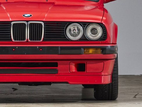 Used 1991 BMW 318iS Coupe RWD image 14
