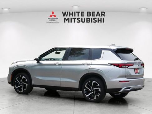 Used 2024 Mitsubishi Outlander SE AWD/4WD image 4