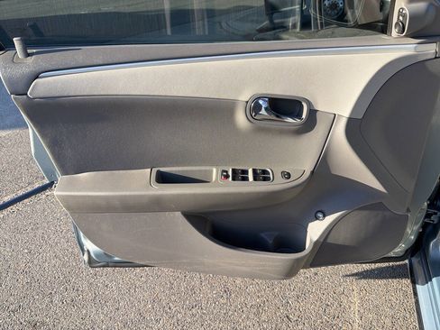 Used 2009 Chevrolet Malibu LT w/ HFV6 Engine Package image 37
